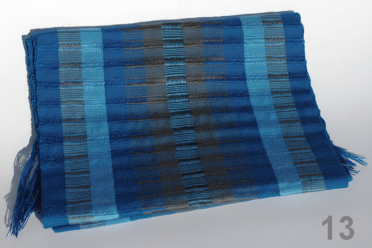Schal San Antonio 13 mit Wollanteil in blau-grauen Farben mit Fransen