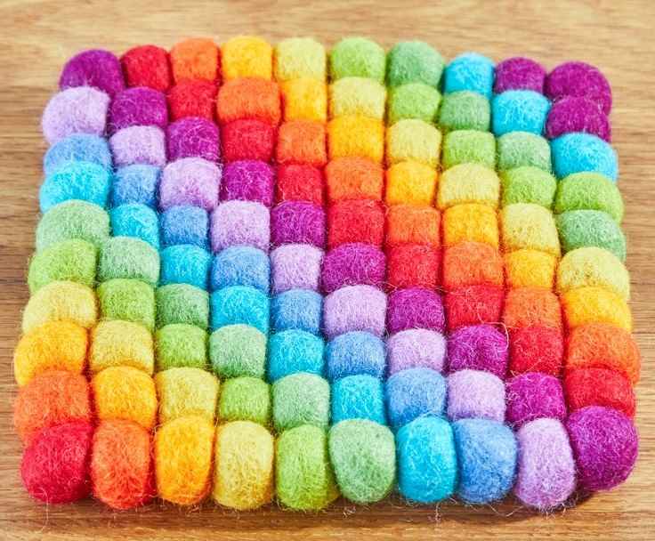 Filzuntersetzer regenbogenfarben