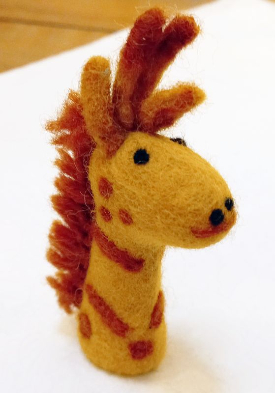 FingerpĂŒppchen Giraffe aus Wollfilz