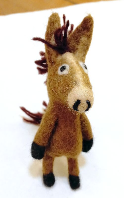 FingerpĂŒppchen Pferd aus Wollfilz