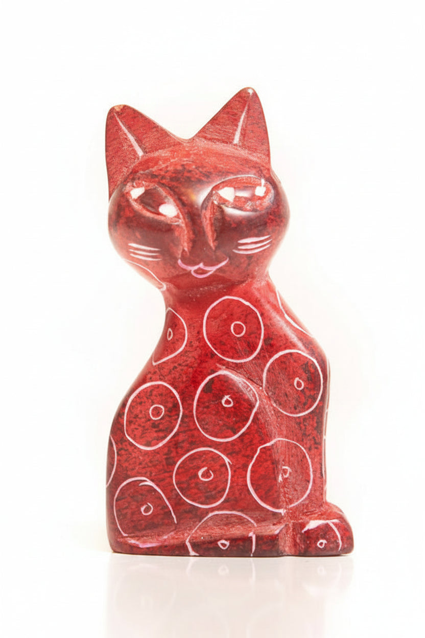 Rote Katze aus Speckstein 5 cm groß mit eingravierten Ringen und Kreisen