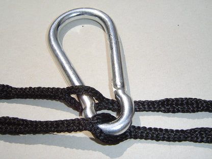 Karabiner mit Seil, Details