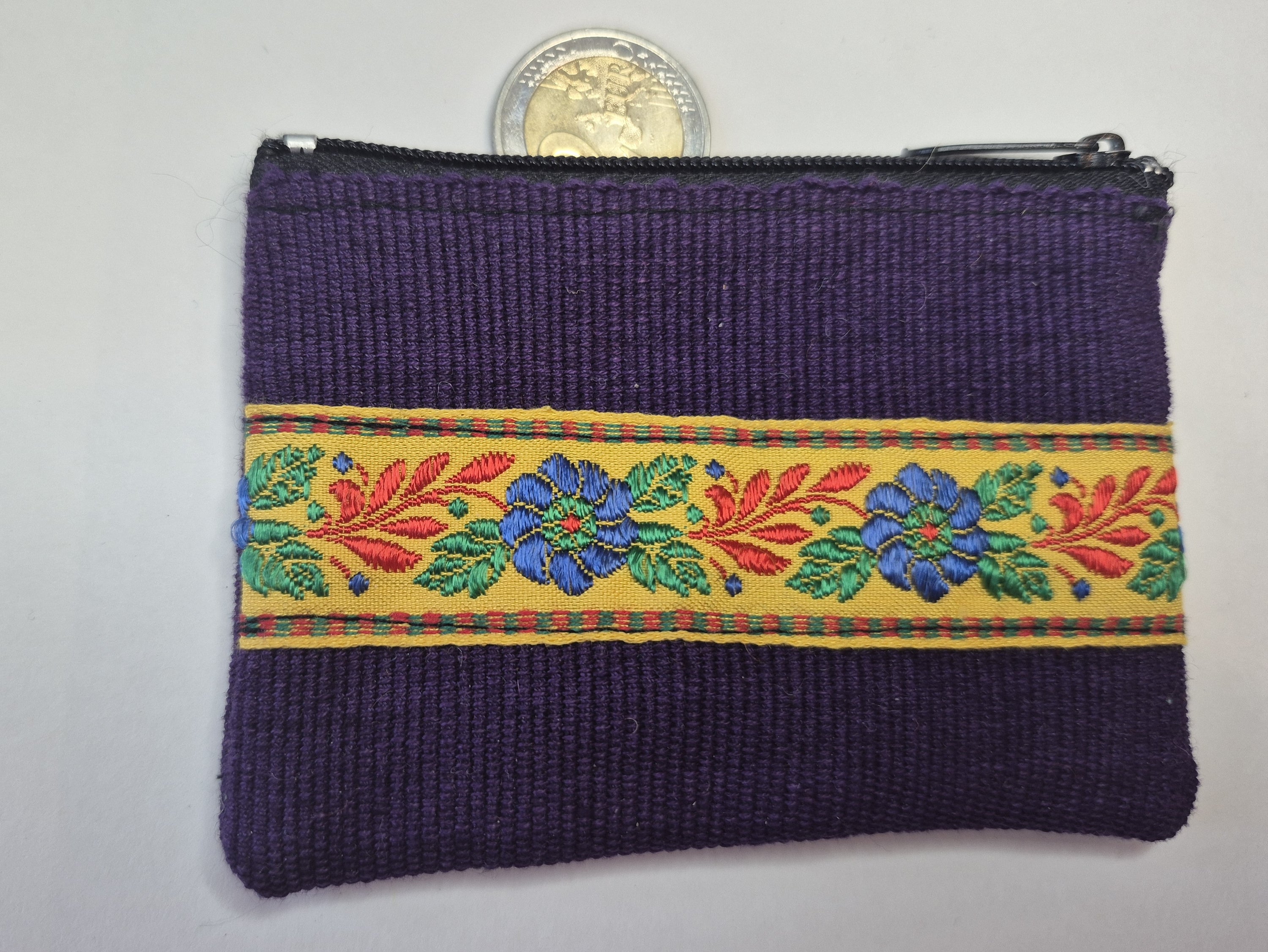 Täschchen Lisa bordado – gefüttertes Baumwolletui mit Blütenborte 10 × 7,5 cm