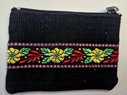 Täschchen Lisa bordado – gefüttertes Baumwolletui mit Blütenborte 10 × 7,5 cm