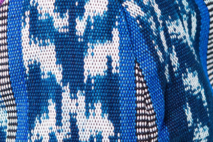 Blauer bunter Stoff