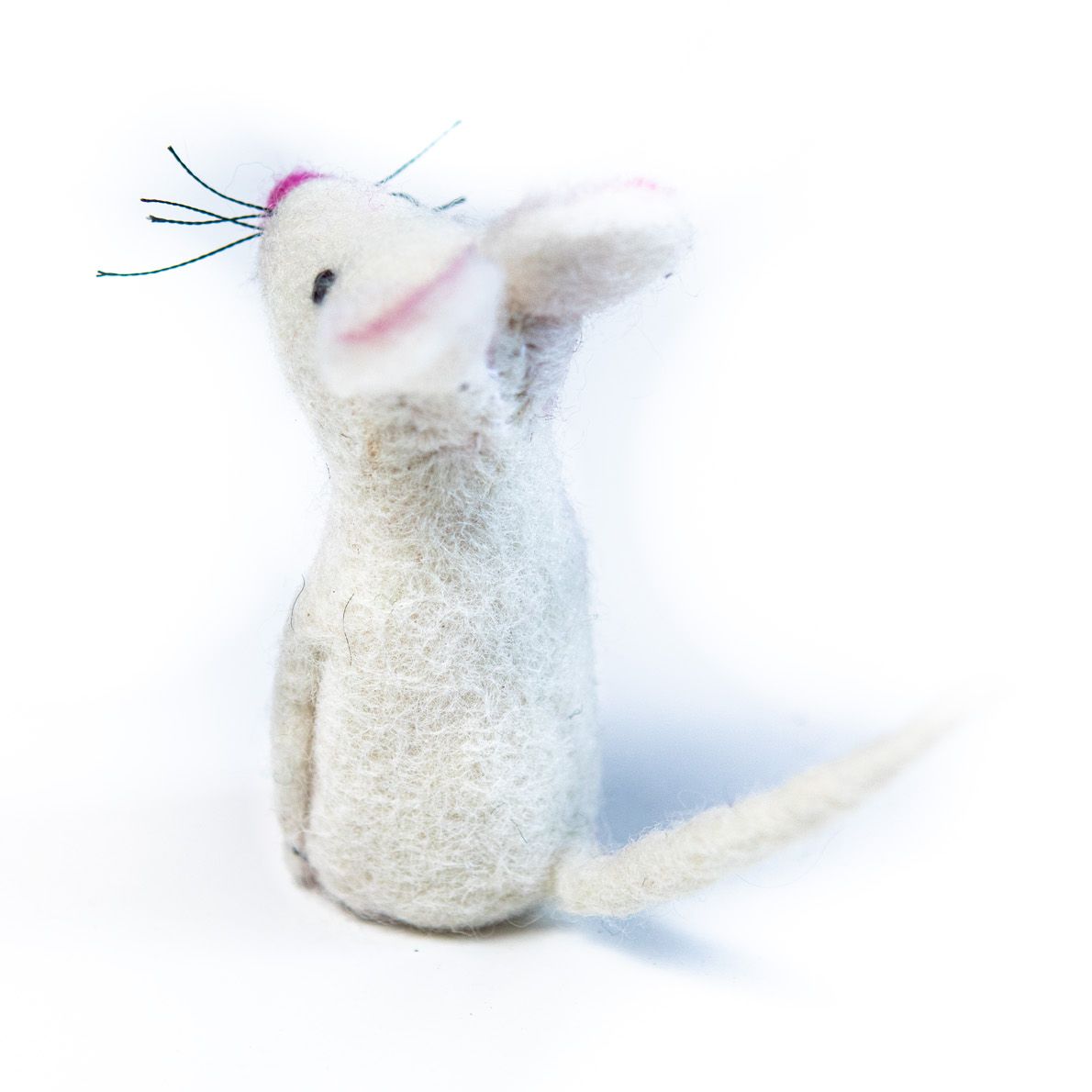 Filz-Fingerpüppchen weiße Maus, Rückseite