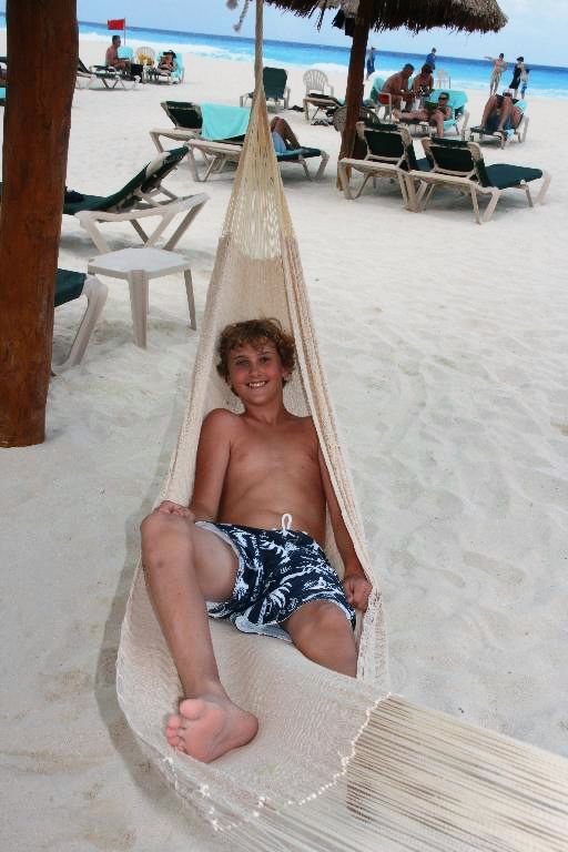 Mexi 1 naturweiß am Strand