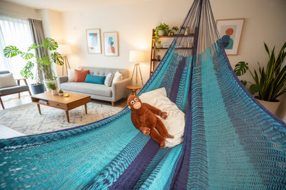 Mexikanische Hängematte Größe Mexi 5 blau gestreift im WohnZimmer mit Stoffier