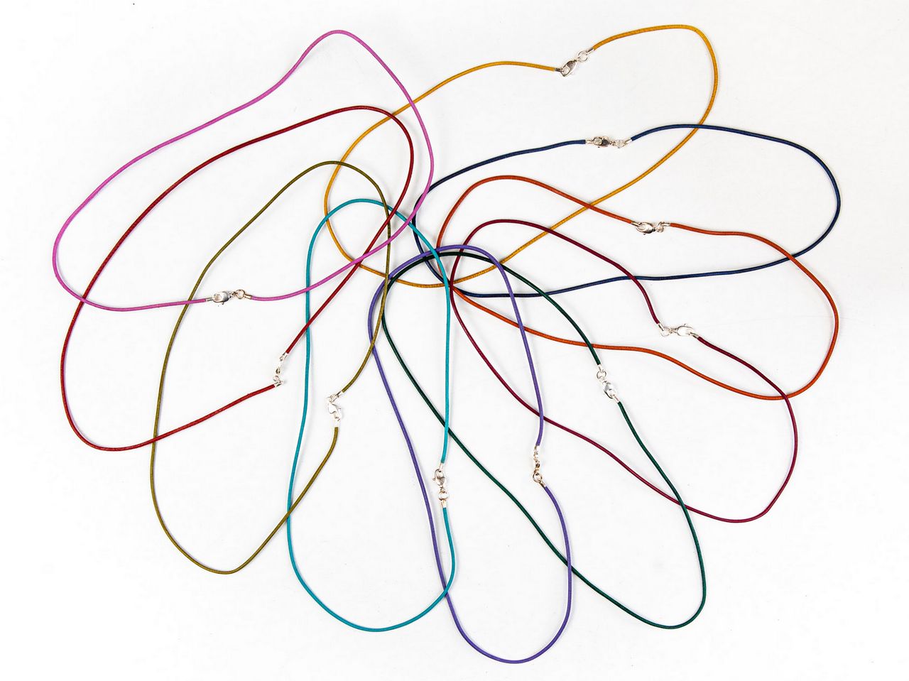 bunte Lederbänder mit Karabiner