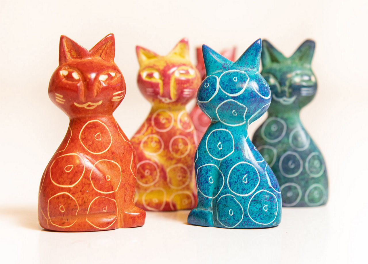 Süße Speckstein-Katzen in vielen Farben