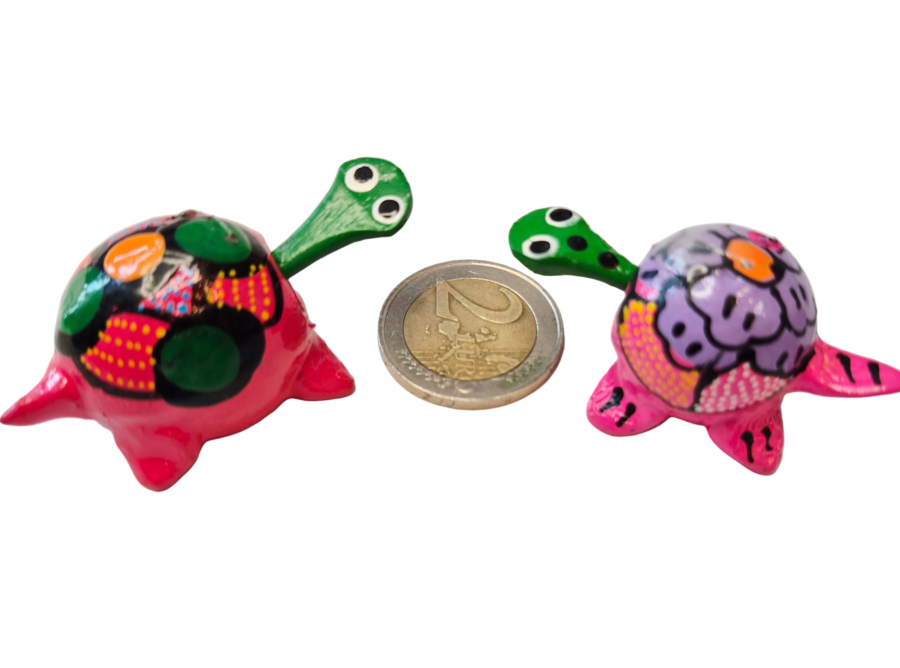 Mexikanische Wackelschildkröten handbemalt aus Macadamianüssen