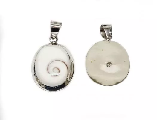 Operculum-Kettenanhänger oval mit Rückseite aus Silber