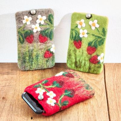 Smartphone-Täschchen "Erdbeere", Wollfilz