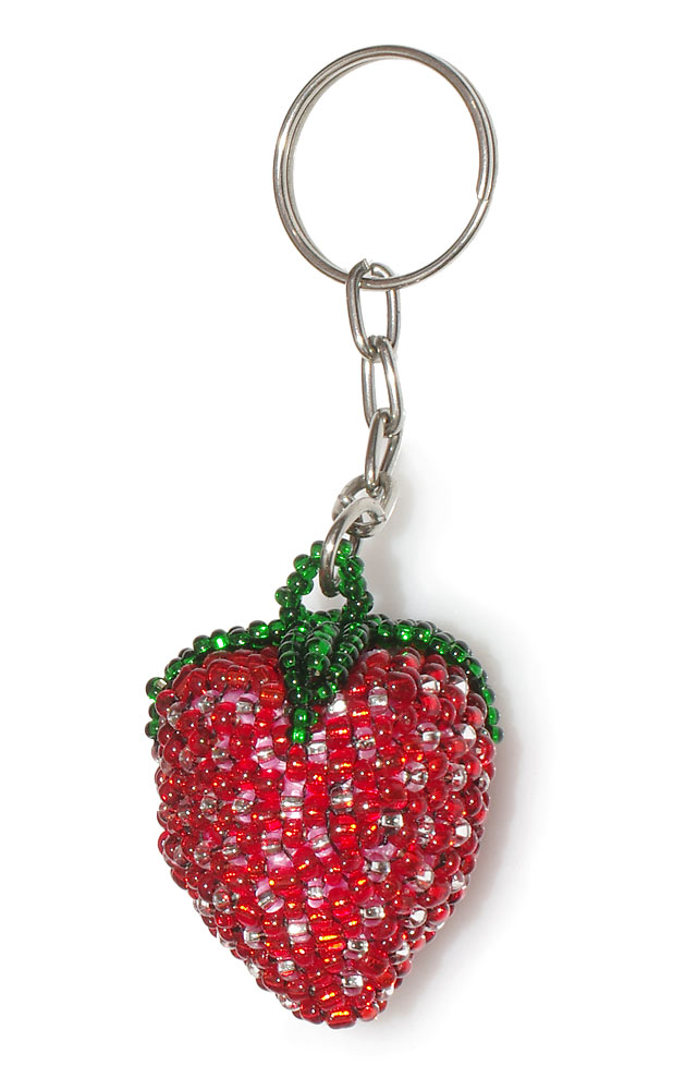 Schlüsselanhänger aus Glasperlen, Motiv Erdbeere im AlaSiesta Fair Trade  Shop