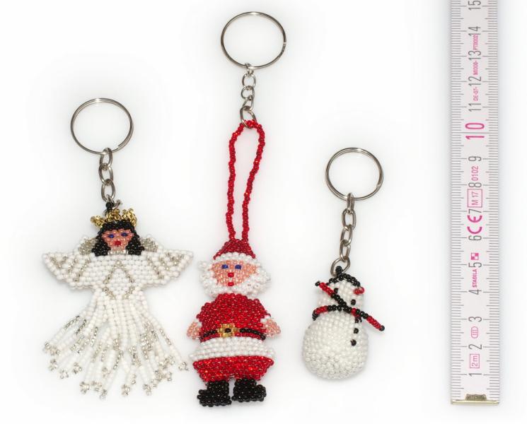 Schlüsselanhänger aus Glasperlen Engel, Weihnachtsmann, Schneemann mit Maßstab